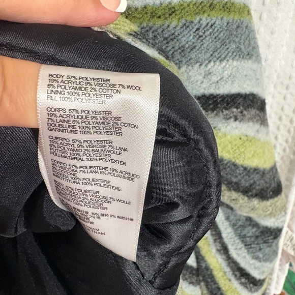 BDG Isla Wool Puffer Jacket - Picture 9 of 11